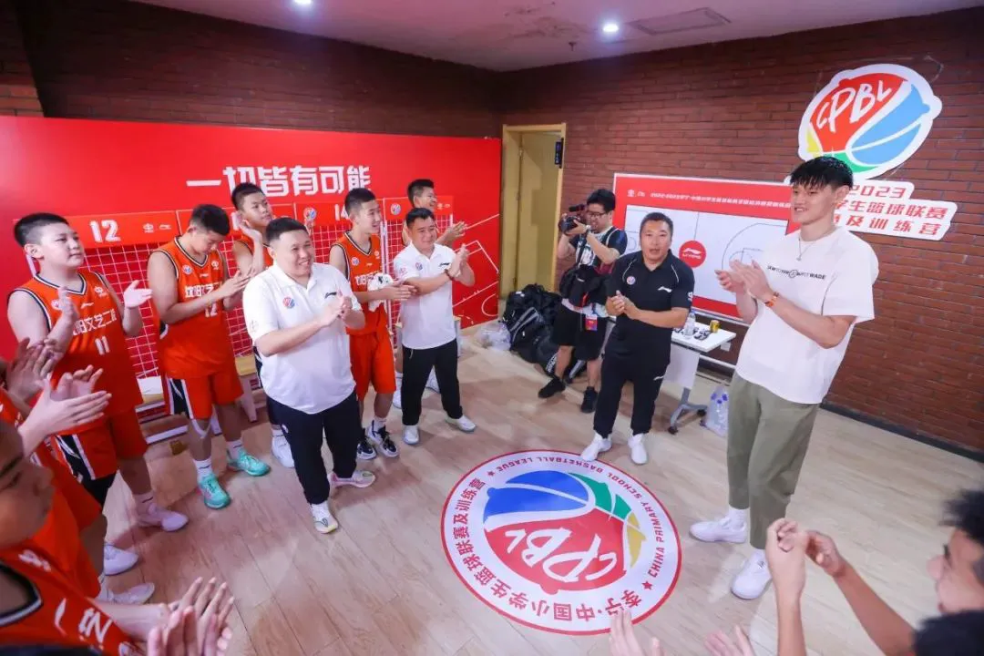 职业篮球运动员如何保持战术训练的高效性?_0